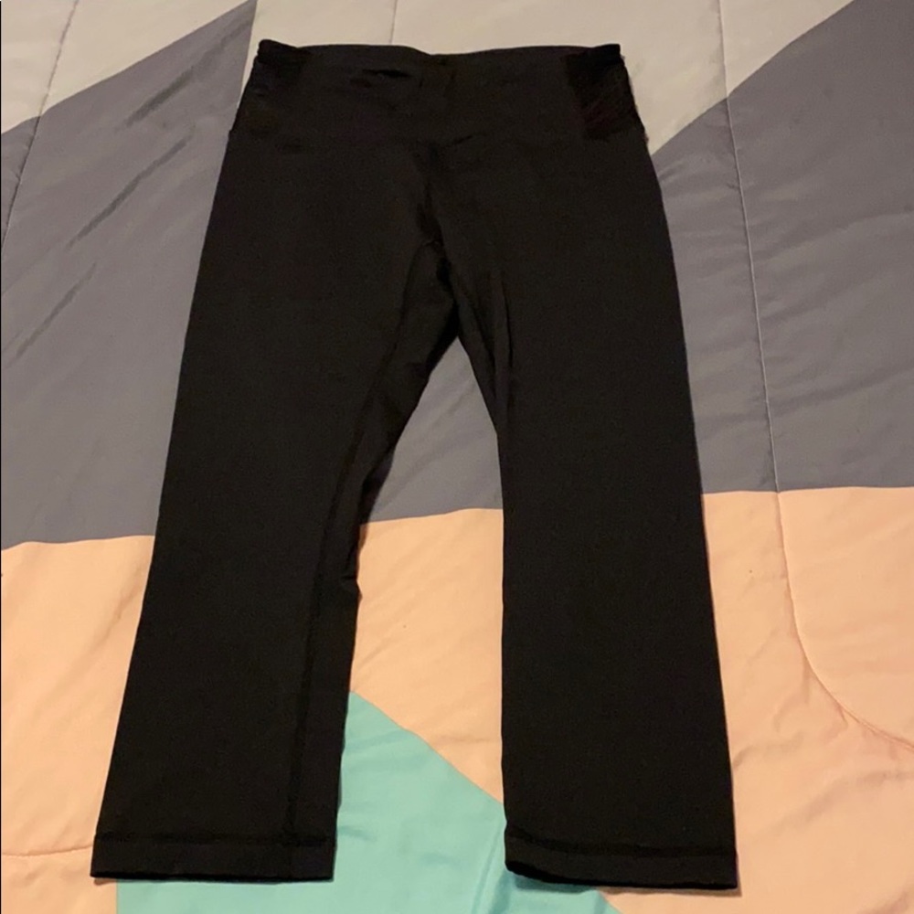 Black Kirkland 3/4 Workout Leggings